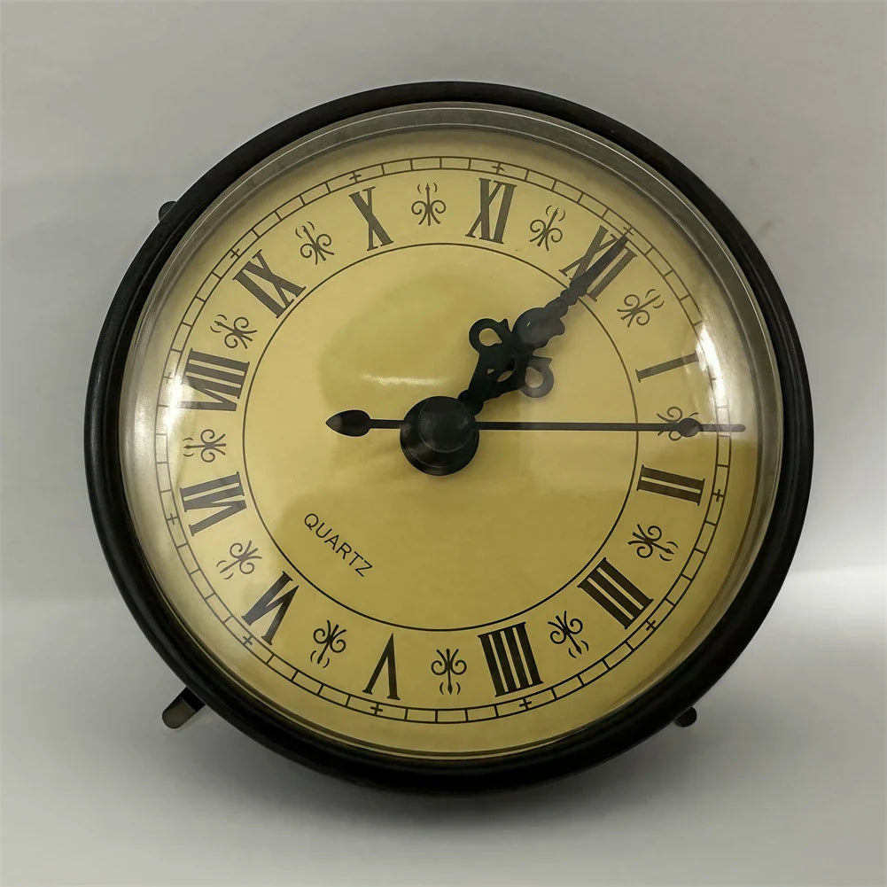 Orologi piccoli da parete vintage