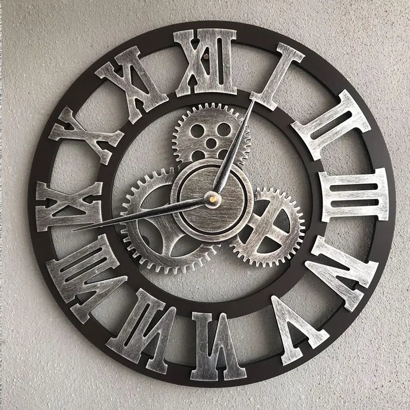 Orologio da parete particolare con ingranaggi a vista