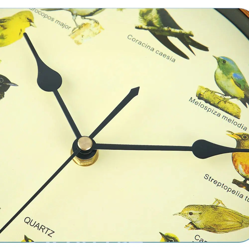Orologio da parete particolare con uccelli