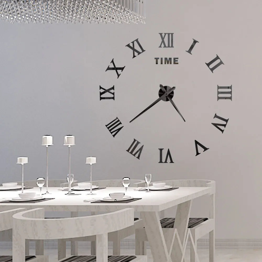 Orologio moderno con numeri romani